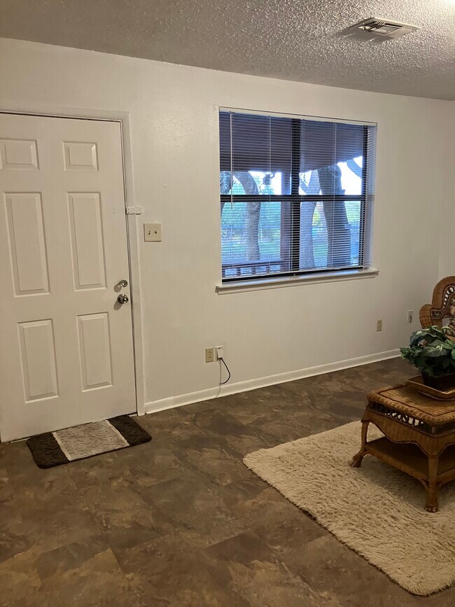 Building Photo - 20681 FM306