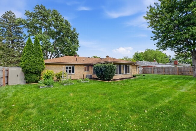 Building Photo - 1358 Juliet Dr