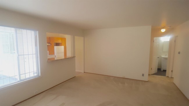 Foto del edificio - 124 Locksley Ave