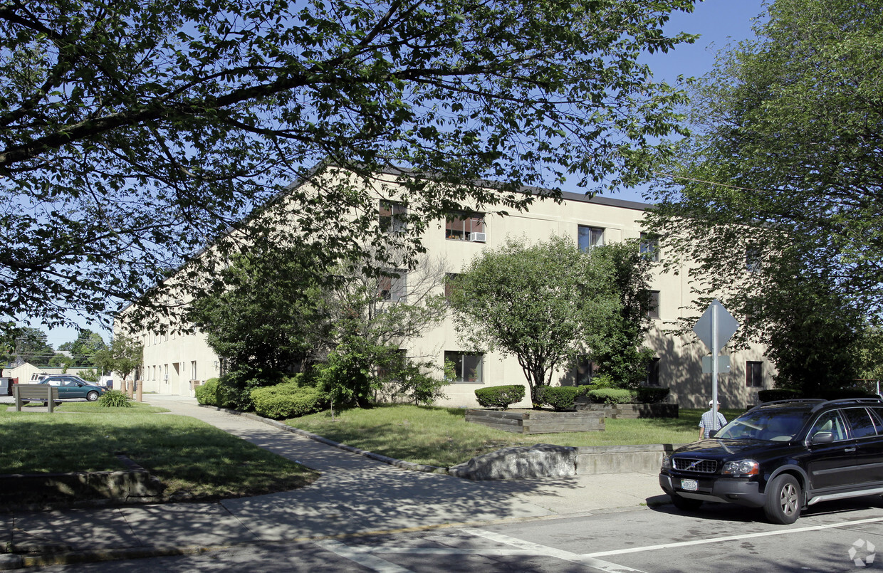 Building Photo - Stratford House Apartments