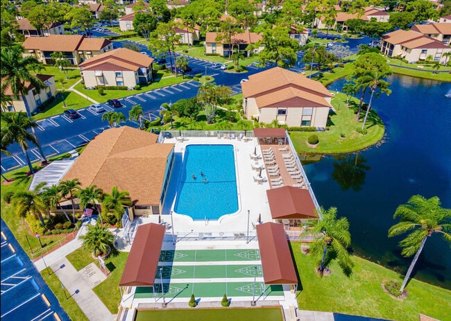 Photo - 221 Pine HOV Cir Apartment