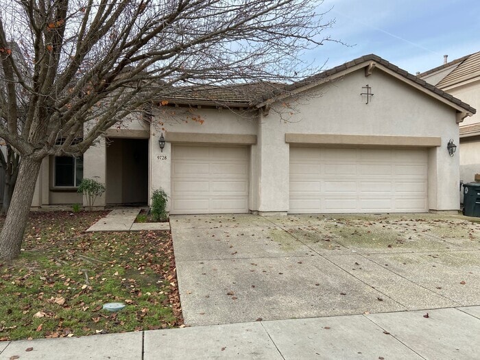 Spacious 4BD/2BA Elk Grove Home - Spacious 4BD/2BA  Elk Grove Home