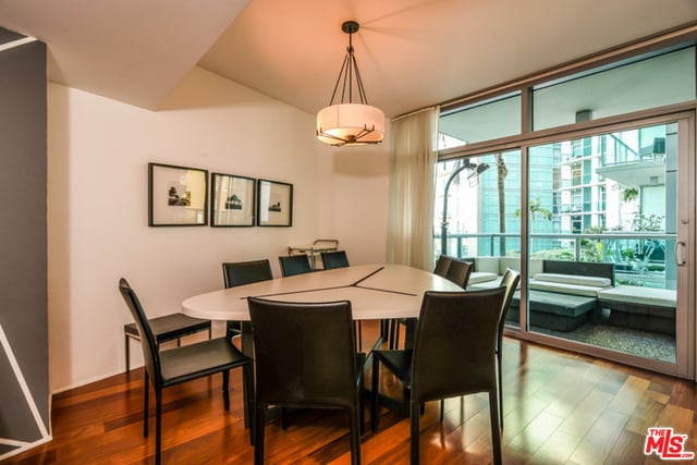 Building Photo - 13700 Marina Pointe Dr
