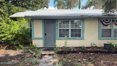 Building Photo - 1511 Molitor Ave