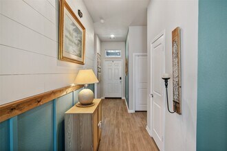 Building Photo - 11947 Sunshine Park Dr N