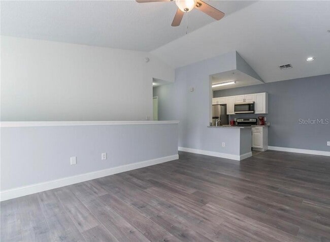 Building Photo - 4352 S Kirkman Rd