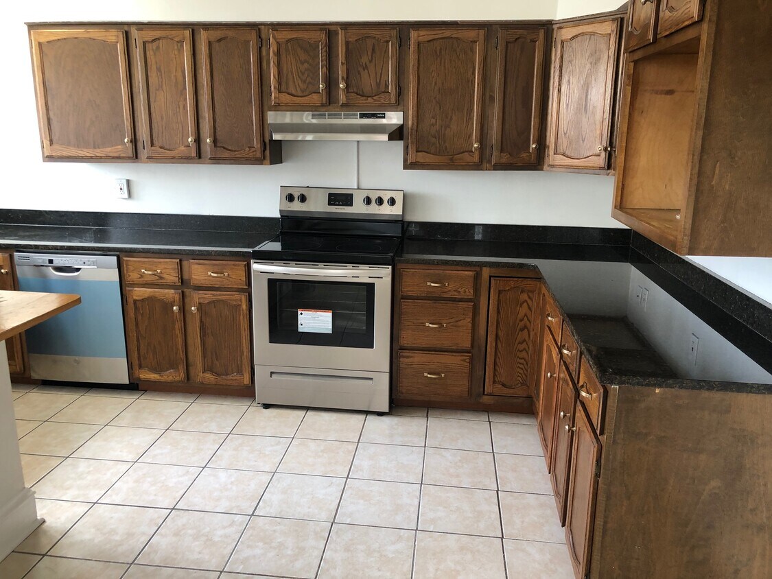 Primary Photo - 727 N 21st St