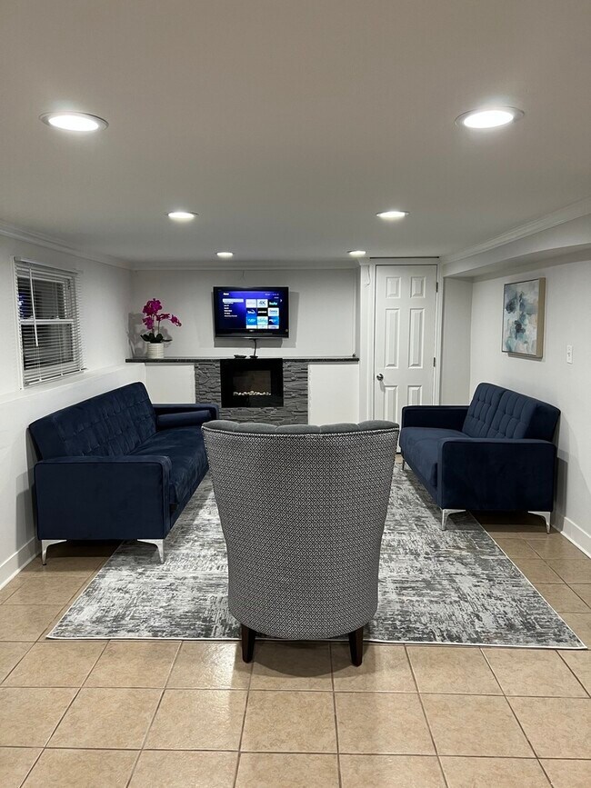 Foto del edificio - 2724 N Marmora Ave