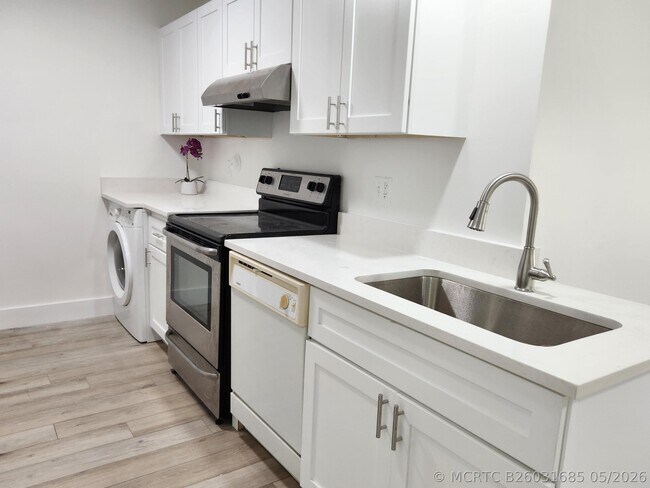 Foto del edificio - 2060 Greenview Shores Blvd