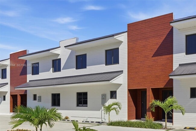 Building Photo - 936 NW 10th St