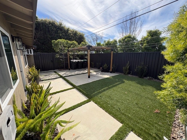 Building Photo - 1960 Pomona Ave