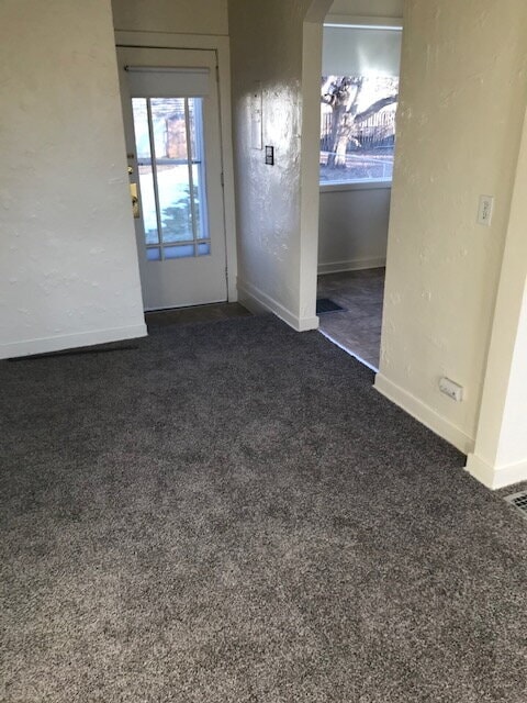 Building Photo - Englewood - 1 Bedroom, 1 Bathroom (30DE)