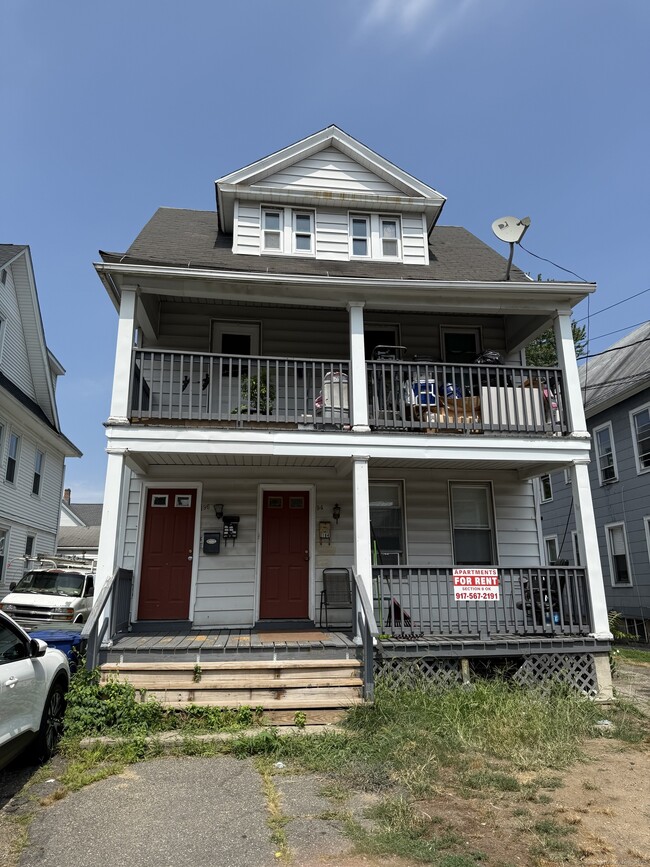 Building Photo - 194 Parrott Ave