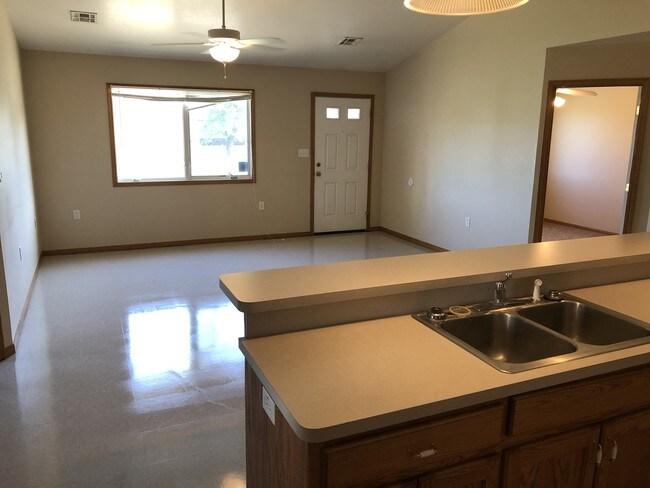 Foto del edificio - 1537 SW Washburn Ave