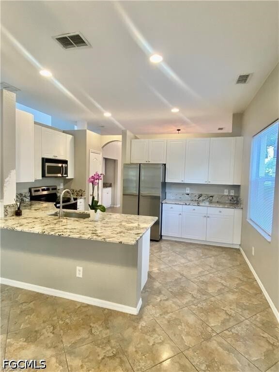 Foto del edificio - 8929 Spring Mountain Way