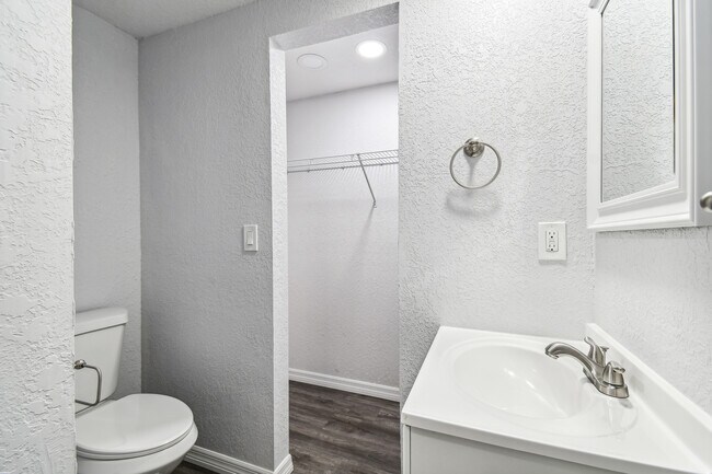 Foto del edificio - 10033 Brunswick Ln