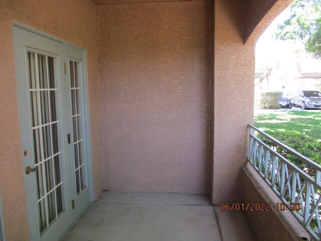 Primary Photo - 400 Pine Haven St