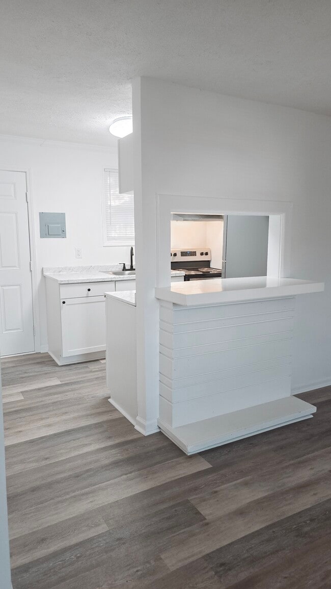 Building Photo - Monetta Apartments