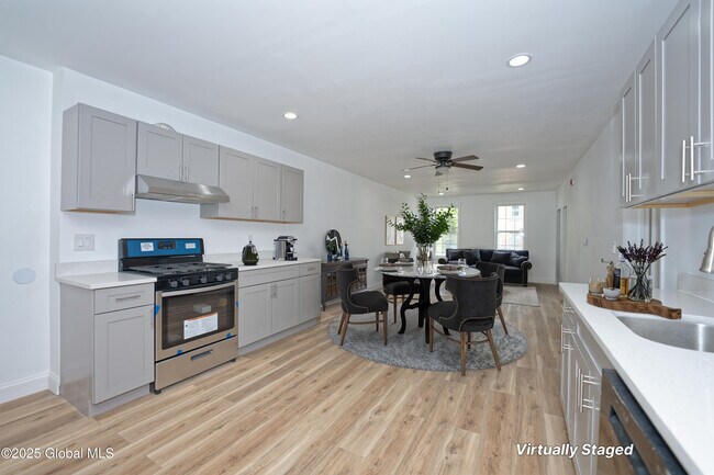 Building Photo - 36b Vliet St