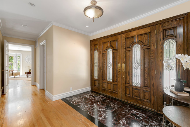 Building Photo - 4140 Chevy Chase Dr