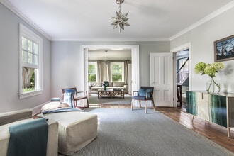 Building Photo - 274 Main St