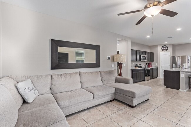 Building Photo - Charming 4BR House in Maricopa