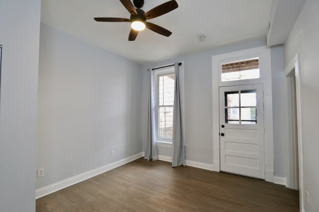 Foto del edificio - 3136 N Clifton Ave