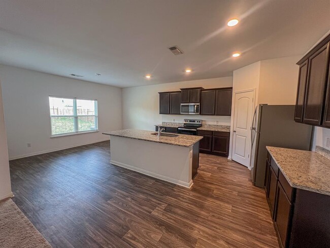 Building Photo - 117 Fairfax Ln