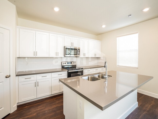 Building Photo - 6501 Enlightenment Dr