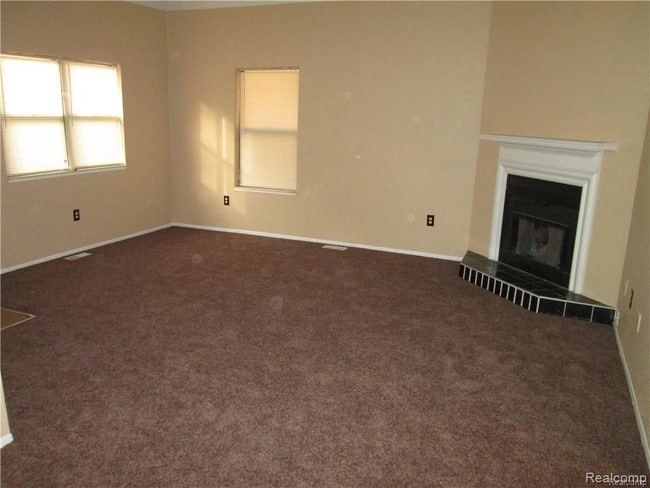 Building Photo - 24631 Primrose Ln