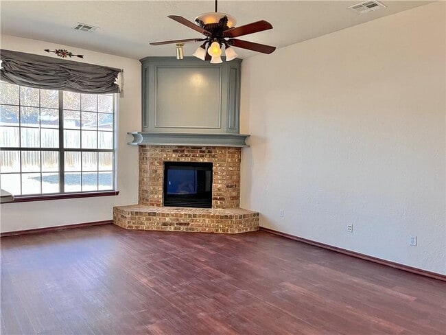 Foto del edificio - 628 Allison Ln