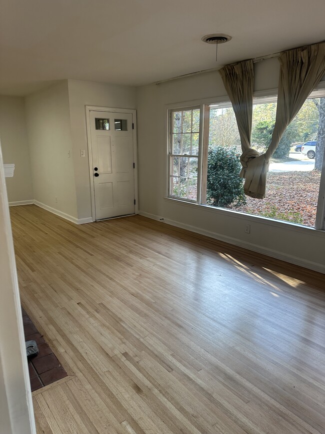 Building Photo - 3414 Peach Orchard Rd