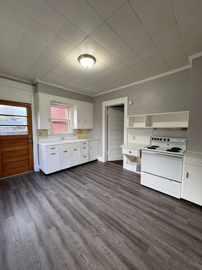 Foto del edificio - 1411 Spring Ave NE