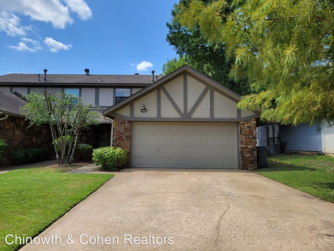 3 br, 1.5 bath House 8026 S 79th E Ave House Rental in Tulsa, OK