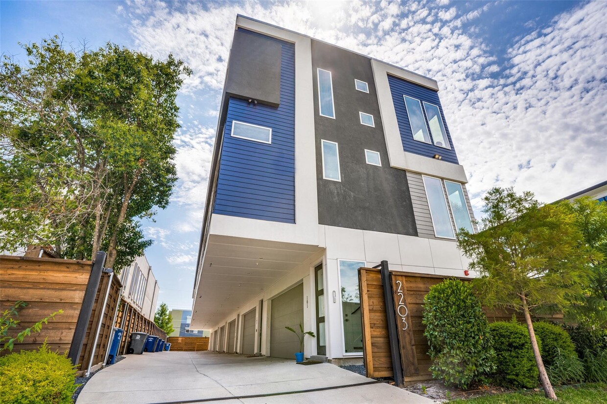 Foto principal - 2203 Moser Ave