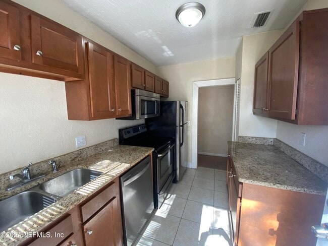 Building Photo - 2673 Forbes St