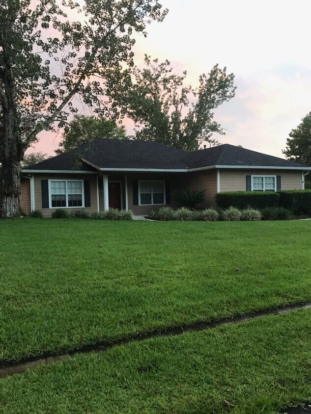 6135 NW 111th Pl, Alachua, FL 32615 House Rental in Alachua, FL