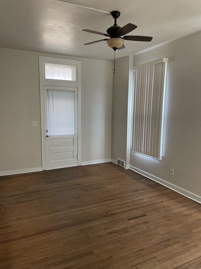 Foto del edificio - 28 S 21st St