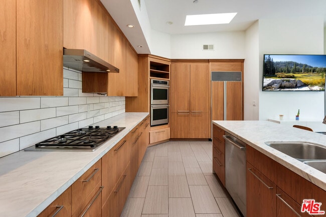 Building Photo - 2929 Passmore Dr