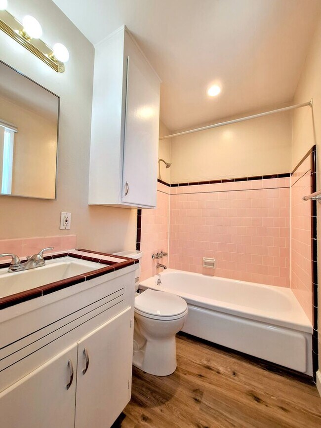 Foto del edificio - Third Floor Studio Apartment Near SJSU