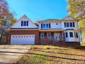 Building Photo - 417 Wintergreen Ct