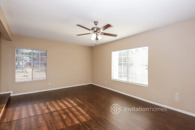 Foto del edificio - 2041 Valley Rd