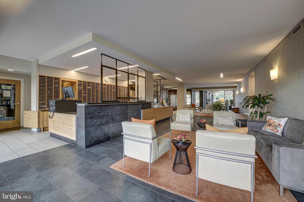 Foto principal - 2939 Van Ness St NW