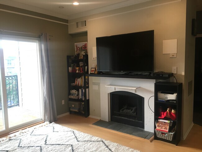 Building Photo - 1580 Spring Gate Dr