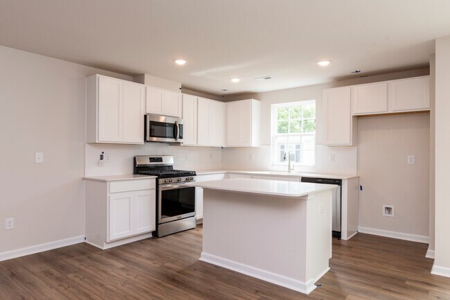 Building Photo - 717 McKissick Dr