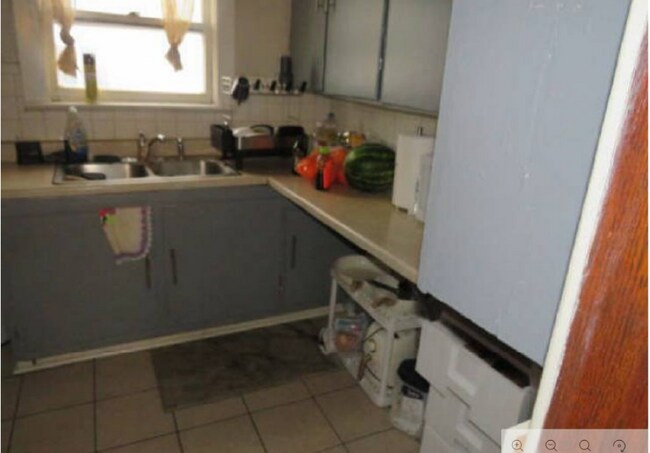 Foto del edificio - 832 N Larch St