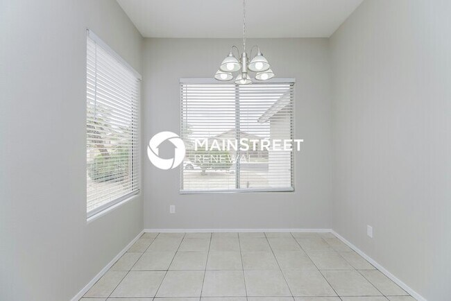 Building Photo - 3 Bedroom Pet-Friendly Home in GILBERT, AZ...