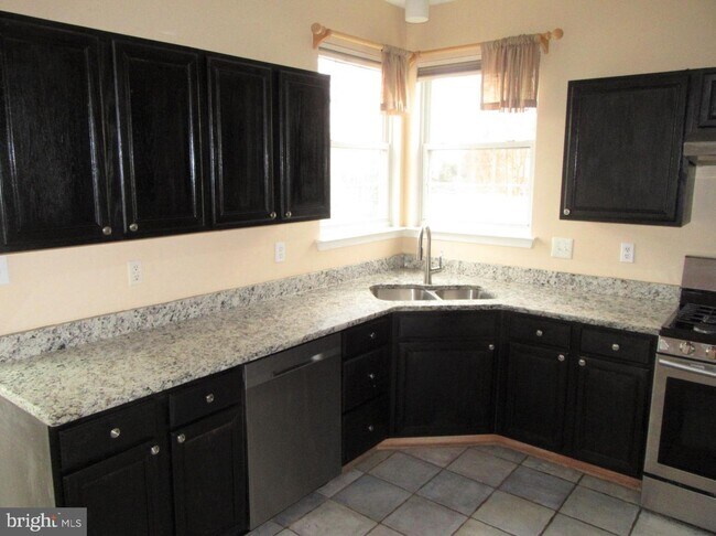 Foto del edificio - 26 Lotus Cir N