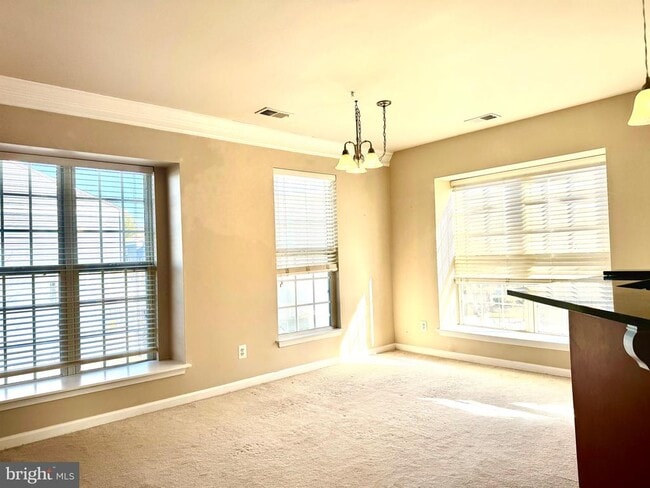 Foto del edificio - 2305 Village Crossing Rd
