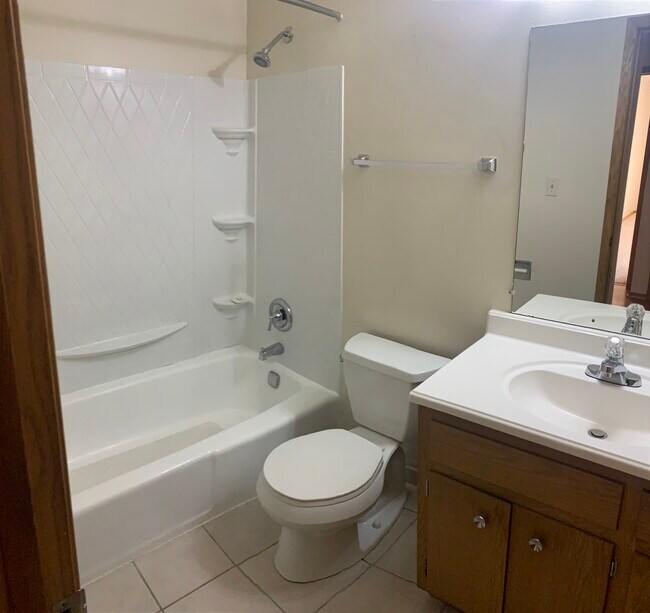 Building Photo - 2075 S 77th St